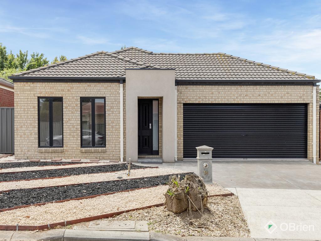 16 French Cres, Caroline Springs, VIC 3023