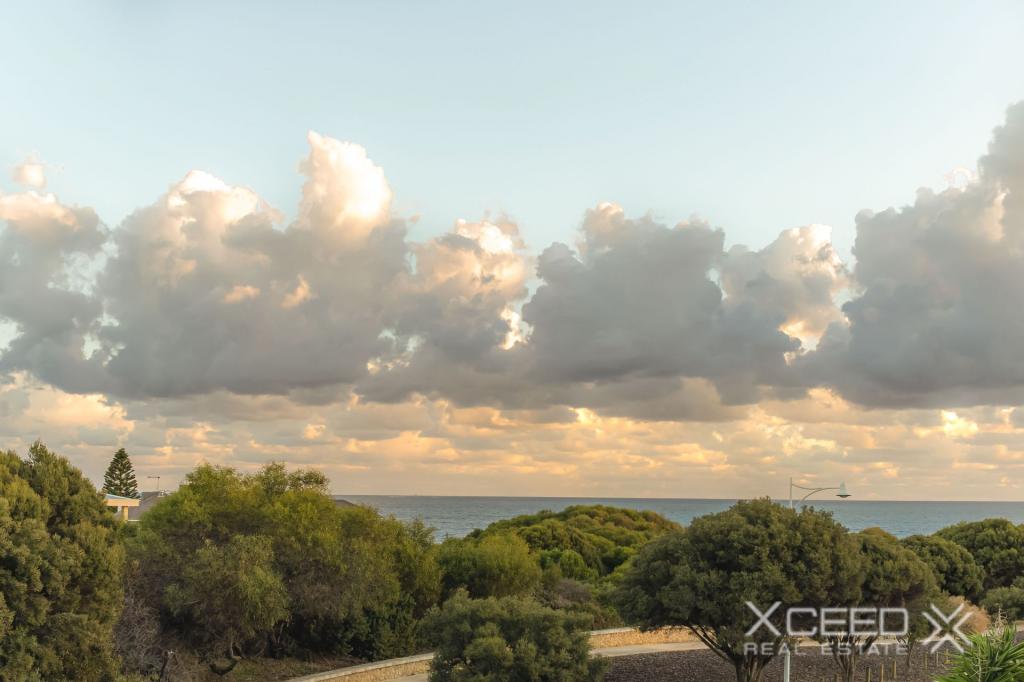 32 Beachside Dr, Burns Beach, WA 6028