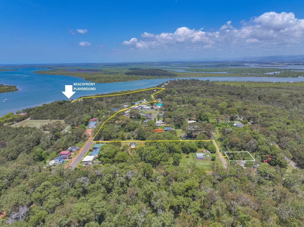 4 Castle Dr, Russell Island, QLD 4184