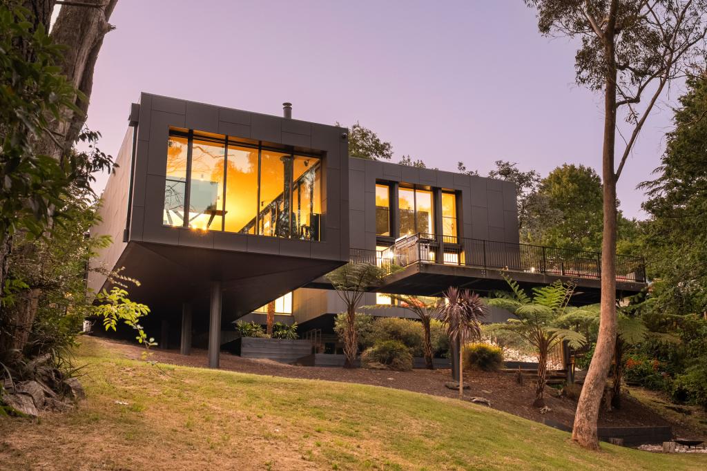 11 Winston St, Leura, NSW 2780