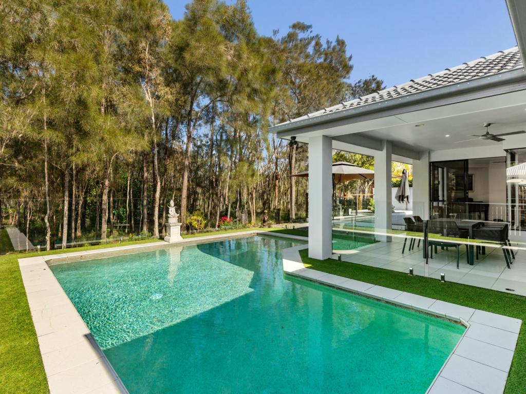 8 PEATLING LANE, TWIN WATERS, QLD 4564