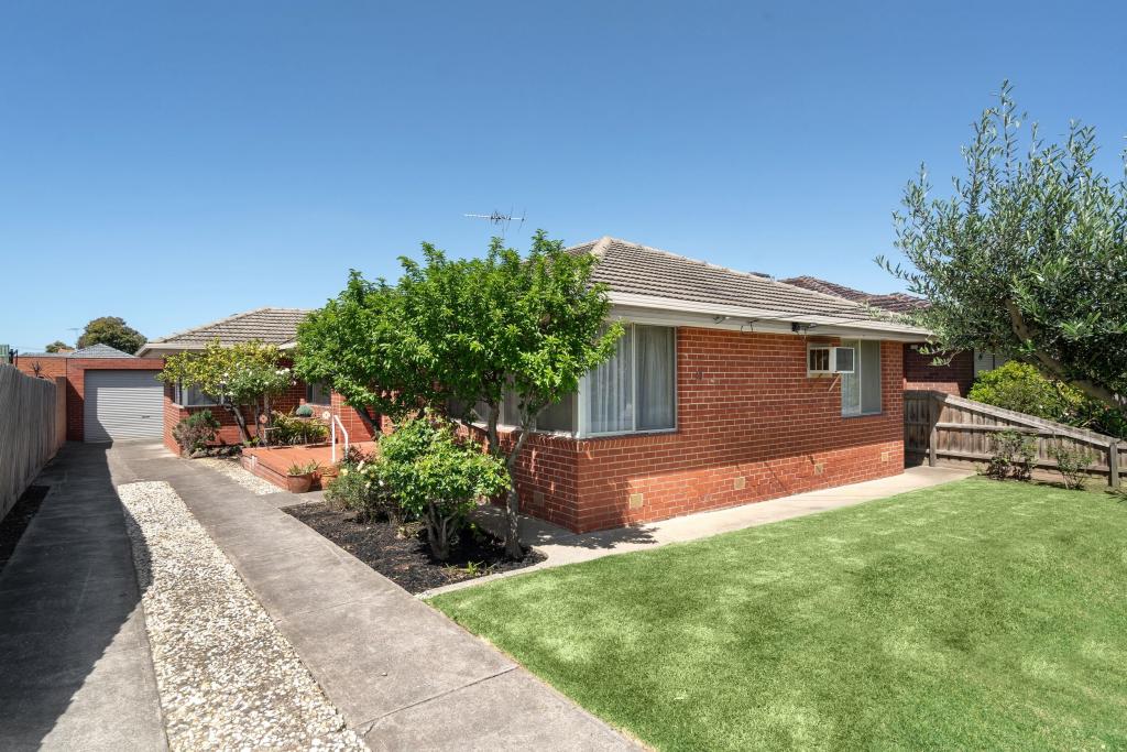 13 Cornwall St, Avondale Heights, VIC 3034