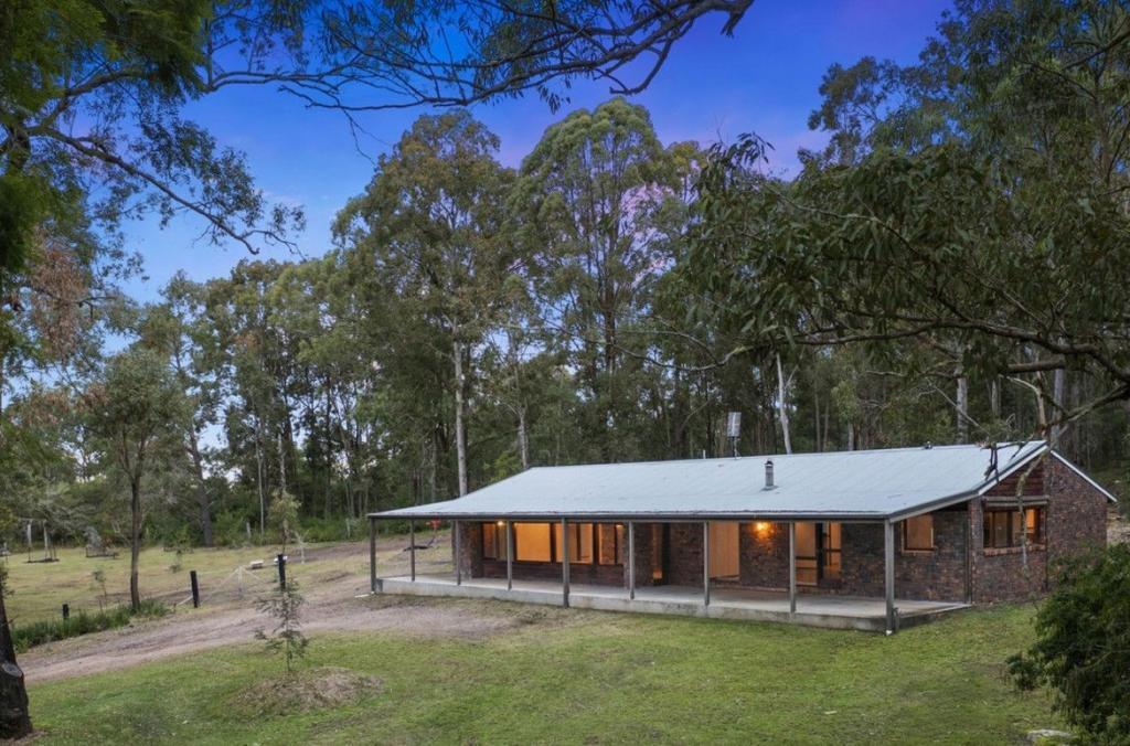 4 Langlands Rd, Glen Oak, NSW 2320