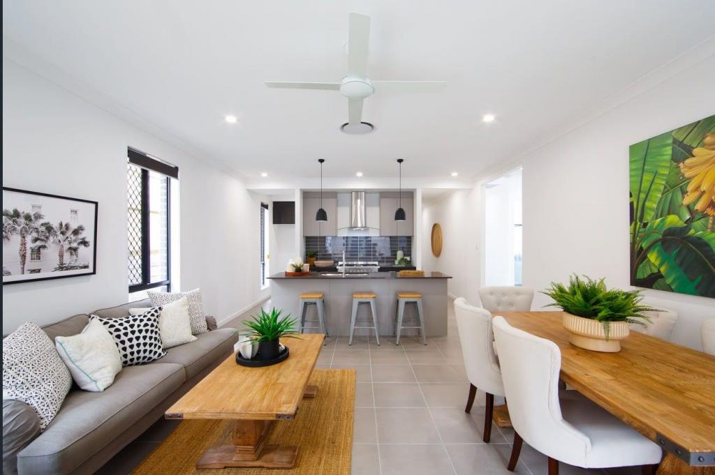 43 Geoff Wolter Dr, Molendinar, QLD 4214