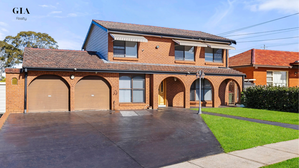 23 HUNTINGDALE AVE, LANSVALE, NSW 2166