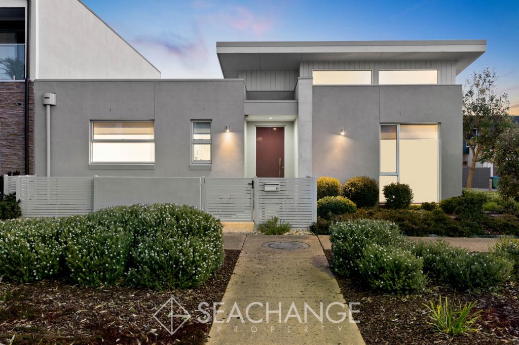 25 Deck Tce, Safety Beach, VIC 3936