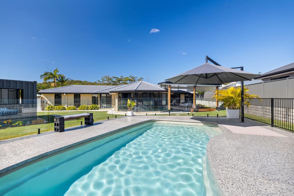 6 Oldham Ct, Mooloolah Valley, QLD 4553