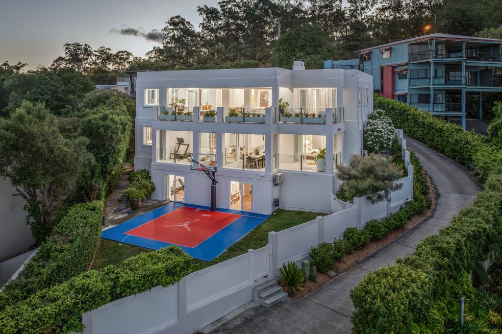 11 Satinwood Ct, Bardon, QLD 4065