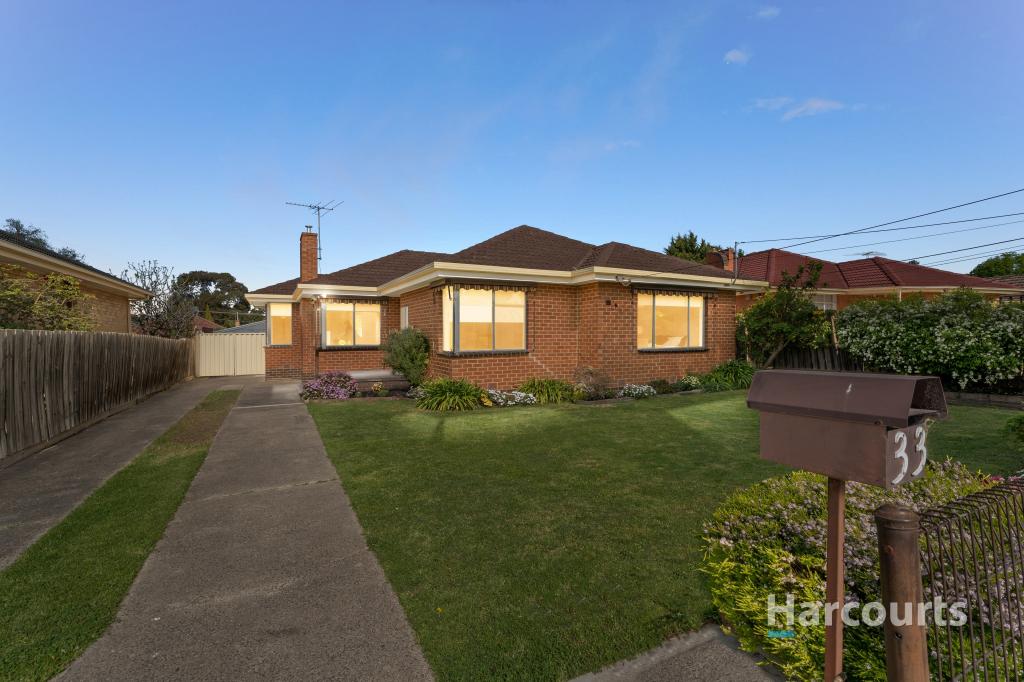 33 Huddersfield Rd, Deer Park, VIC 3023