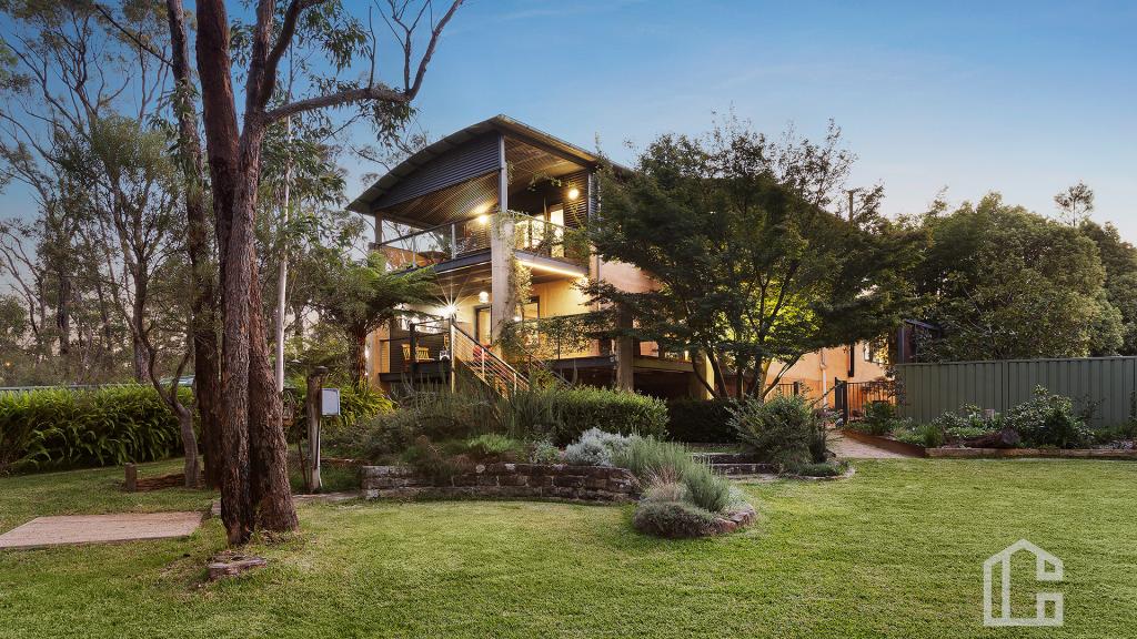 32 Genevieve Rd, Bullaburra, NSW 2784
