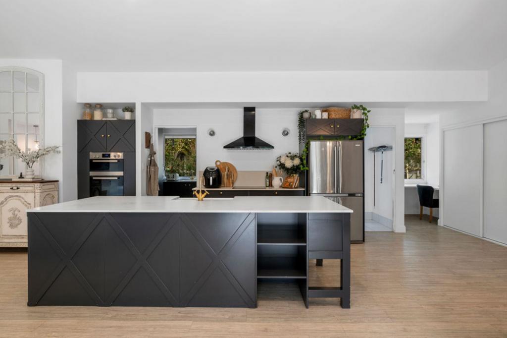 16 Homestead Dr, Little Mountain, QLD 4551