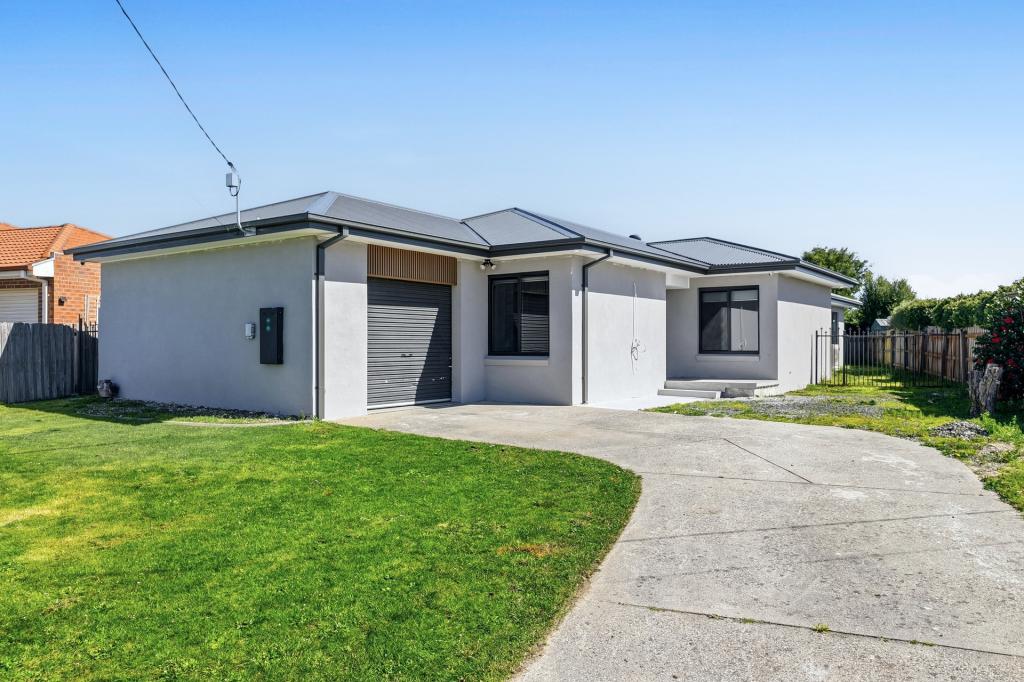 9 Ulswater Rd, Wendouree, VIC 3355
