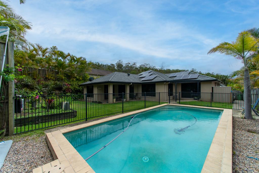 8 MCRAE CCT, PACIFIC PINES, QLD 4211