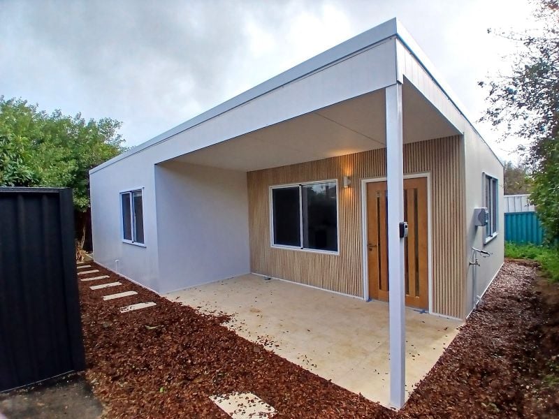 A/56 WYEREE RD, MANDURAH, WA 6210