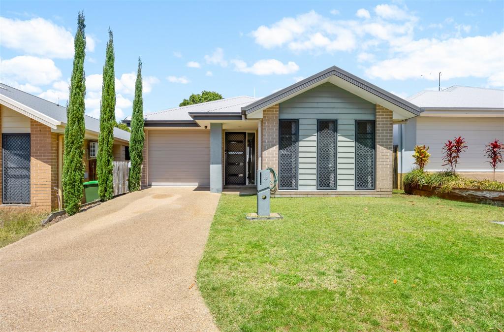 15 Valhalla St, Clinton, QLD 4680