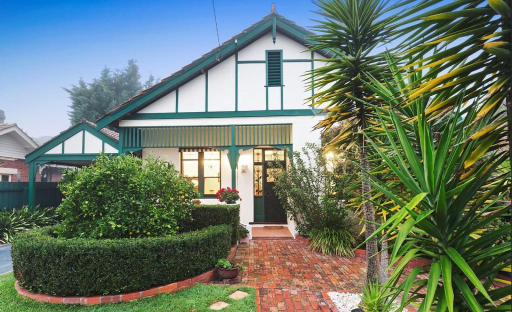 18 Yendon Rd, Carnegie, VIC 3163
