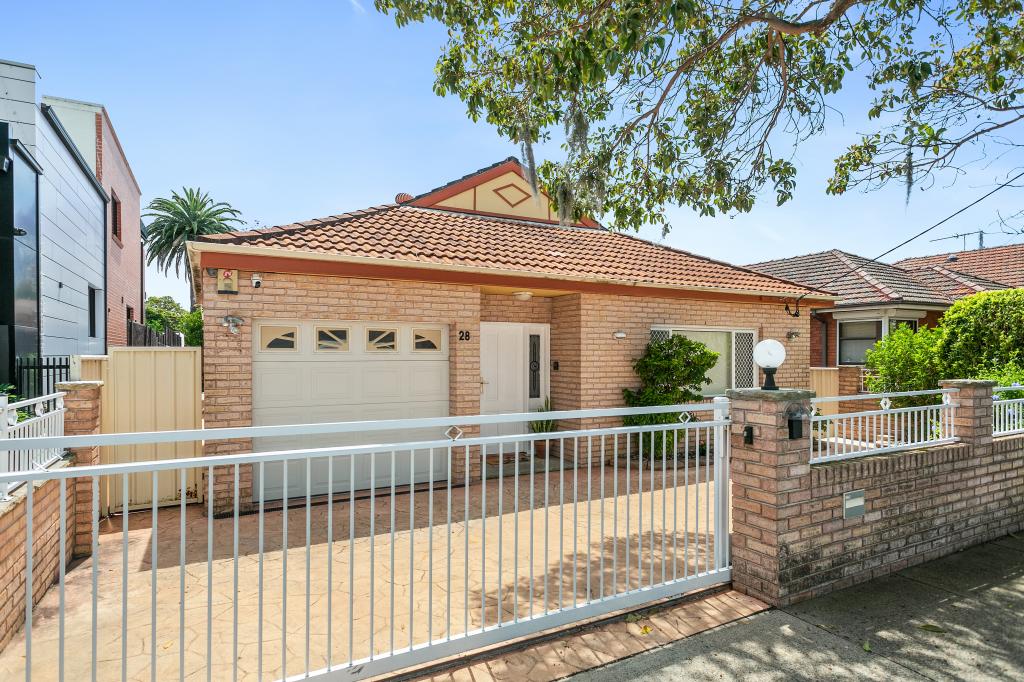 28 Wilson St, Kogarah, NSW 2217