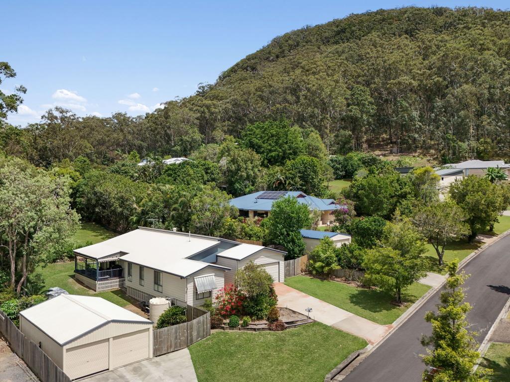 2 Julia Ct, Glass House Mountains, QLD 4518
