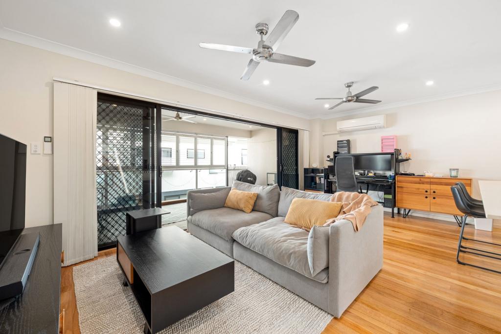 2/34 Waratah Ave, Carina, QLD 4152