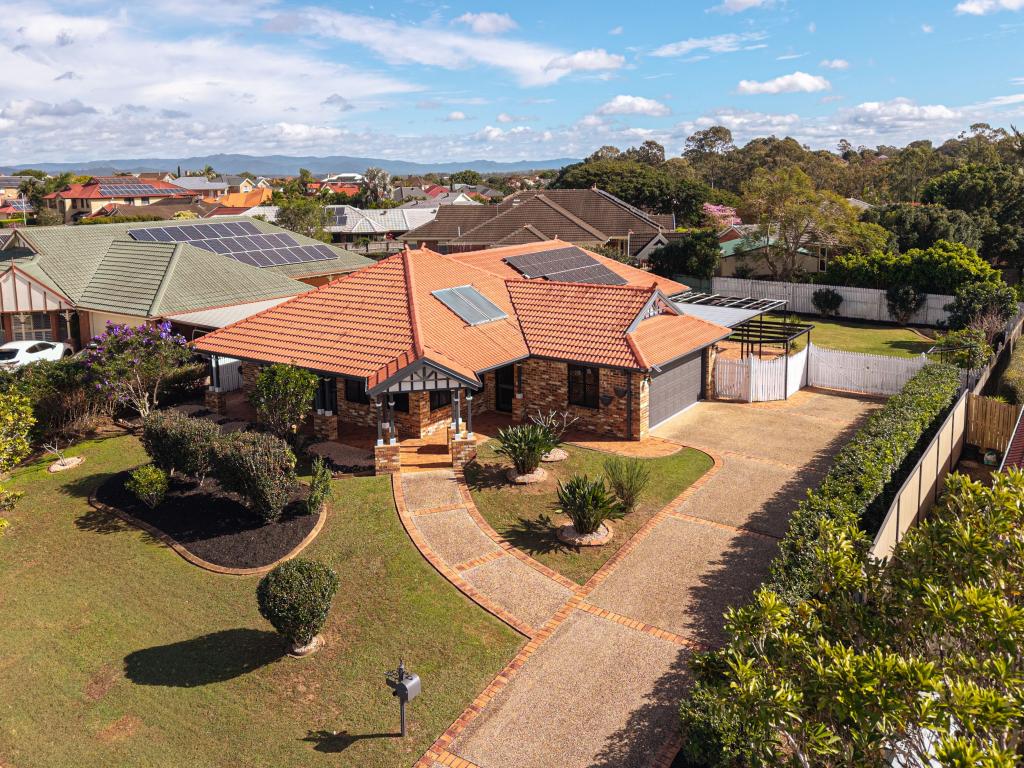 4 Hambleton Cres, Murrumba Downs, QLD 4503