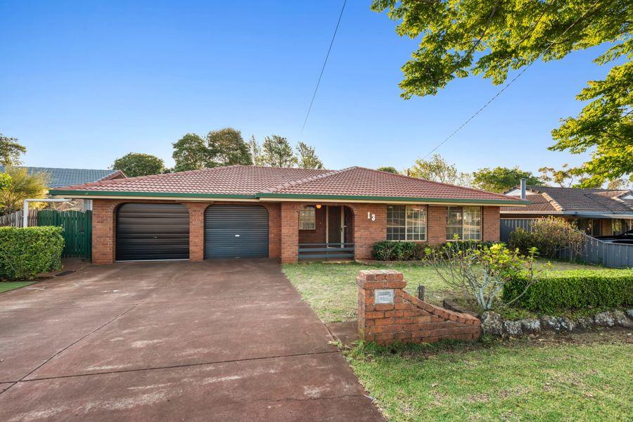 13 Arabian St, Harristown, QLD 4350