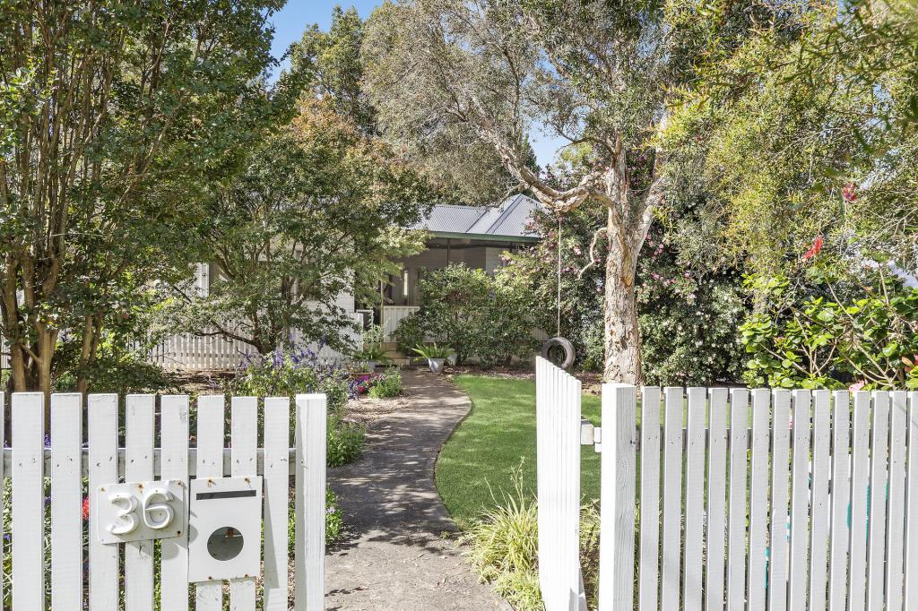 36 WOODCOURT RD, BEROWRA HEIGHTS, NSW 2082