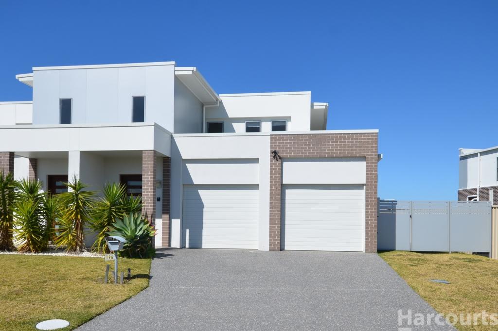 19b Portside Cres, Port Macquarie, NSW 2444