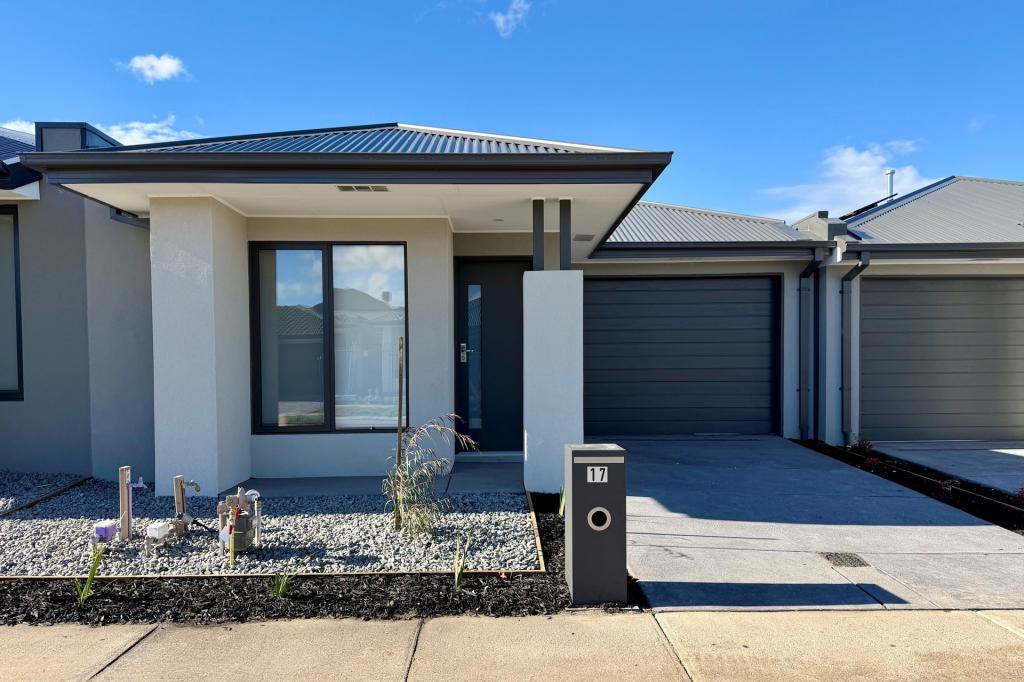 17 Guinea Rd, Officer, VIC 3809