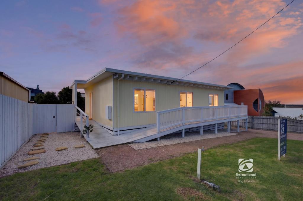 29 Hill Crest Way, Lake Tyers Beach, VIC 3909