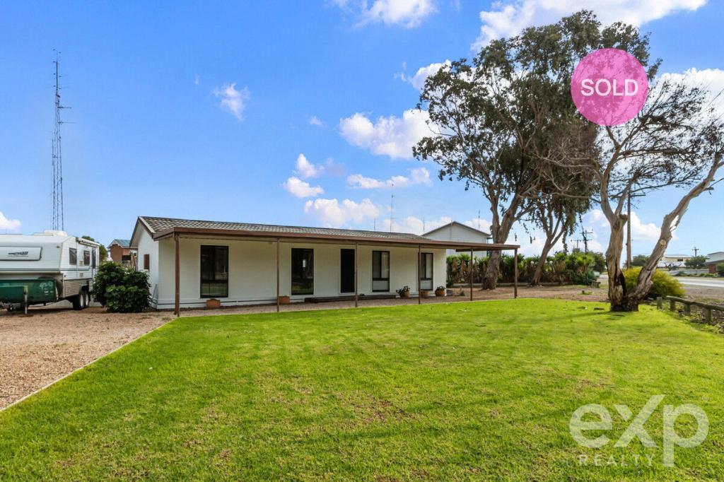 22 Rossiters Rd, Moonta Bay, SA 5558