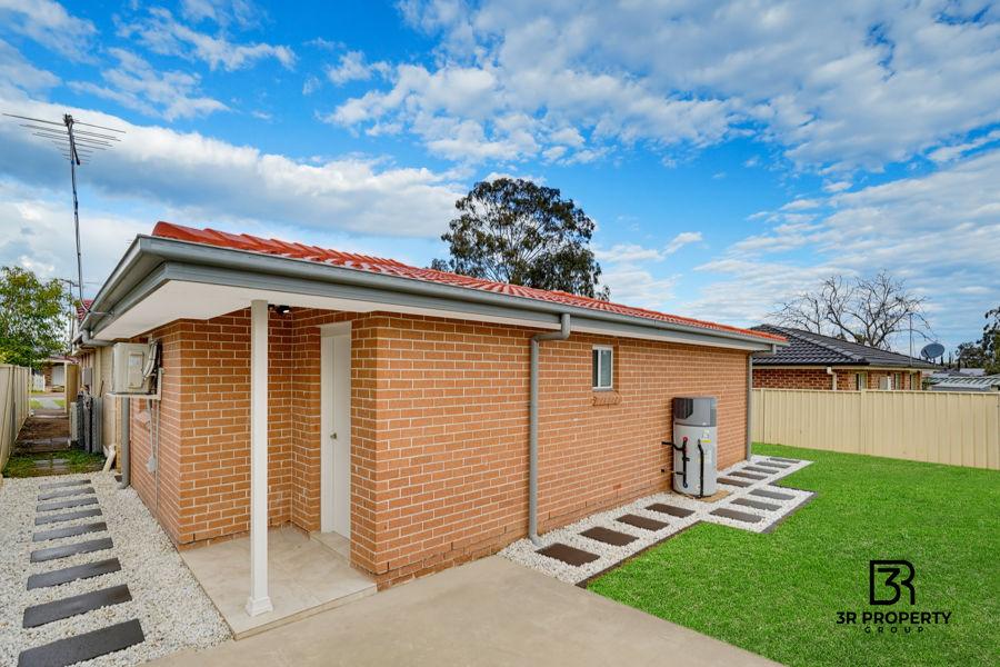 16a Kirsty Cres, Hassall Grove, NSW 2761