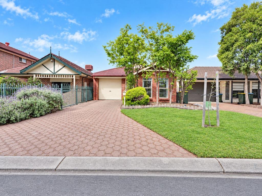 34 Hampton Dr, Oakden, SA 5086