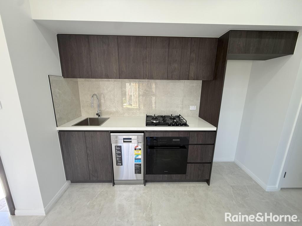 28 Burgmann St, Oran Park, NSW 2570