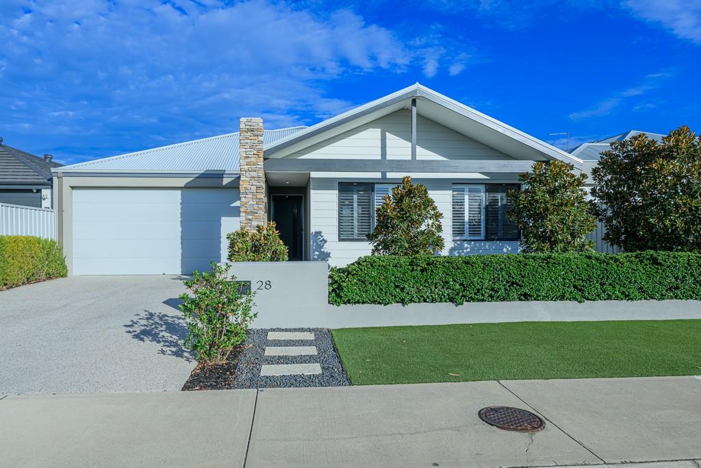28 Kinsale Pkwy, Canning Vale, WA 6155
