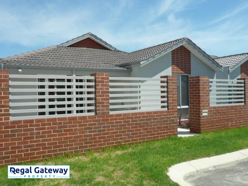 15/1 Humboldt Ent, Aubin Grove, WA 6164