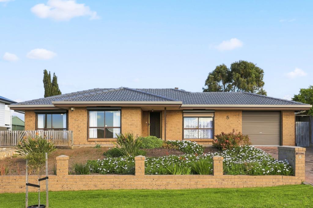 5 Deykin St, Goolwa Beach, SA 5214