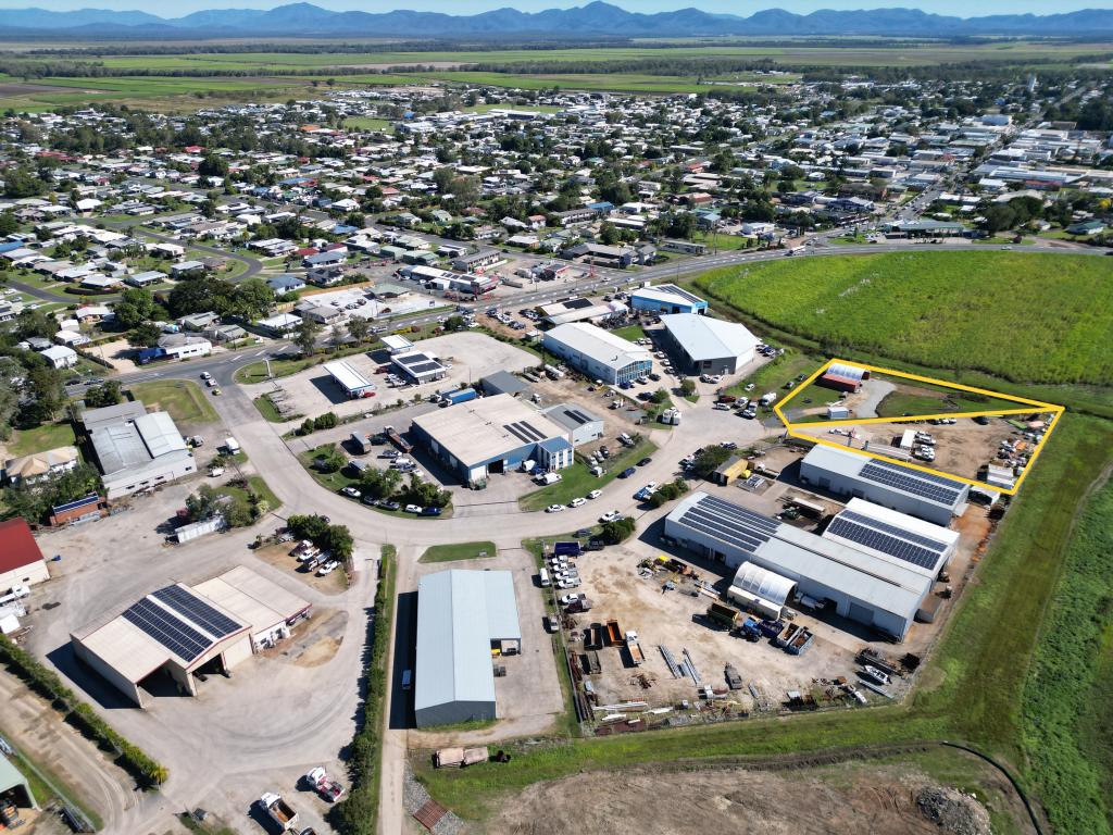 22 & 24 Horsford Pl, Proserpine, QLD 4800