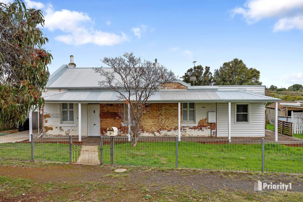 9 Thorpe St, California Gully, VIC 3556