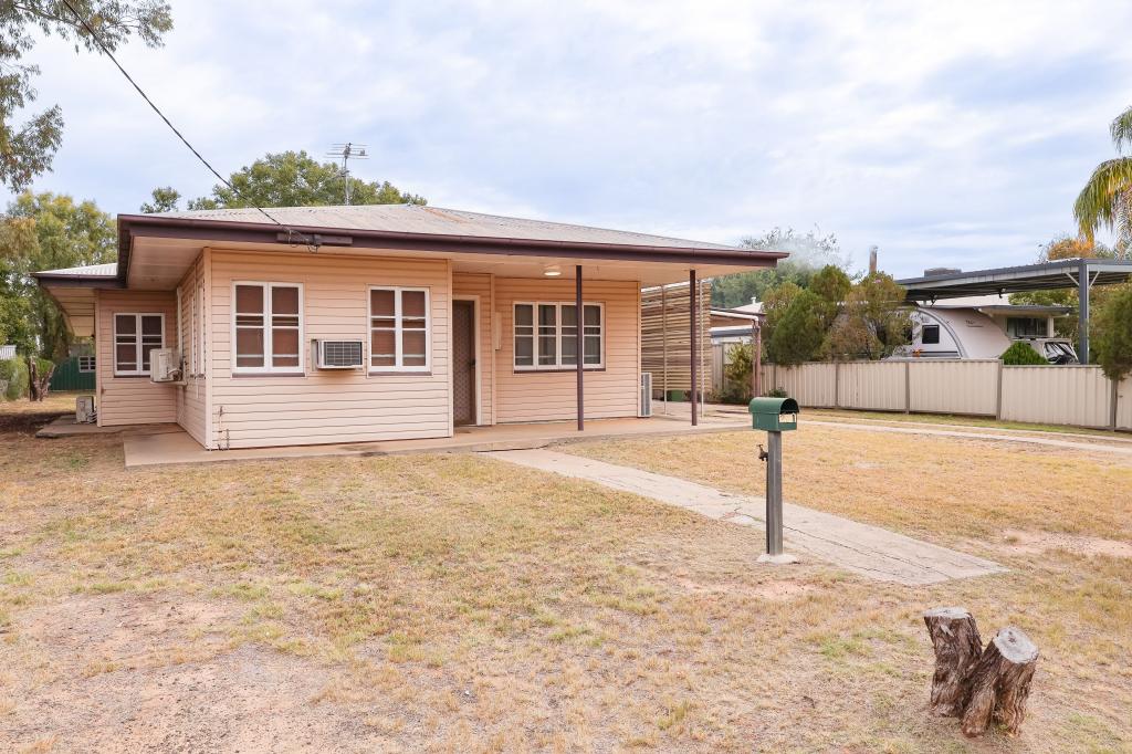 271 EDWARDES ST, ROMA, QLD 4455