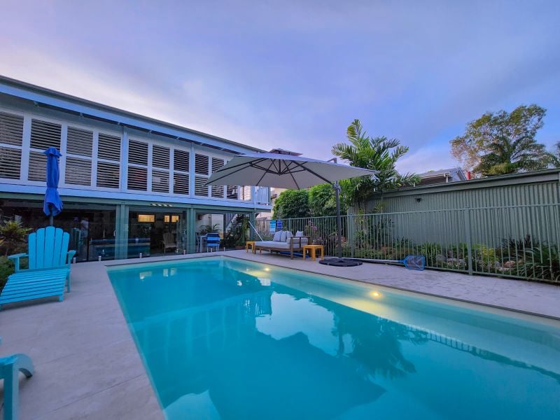 9 Henry St, West End, QLD 4810