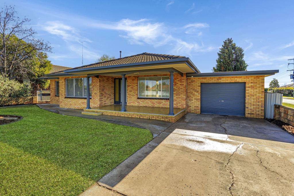 45 Wilga St, Hanwood, NSW 2680