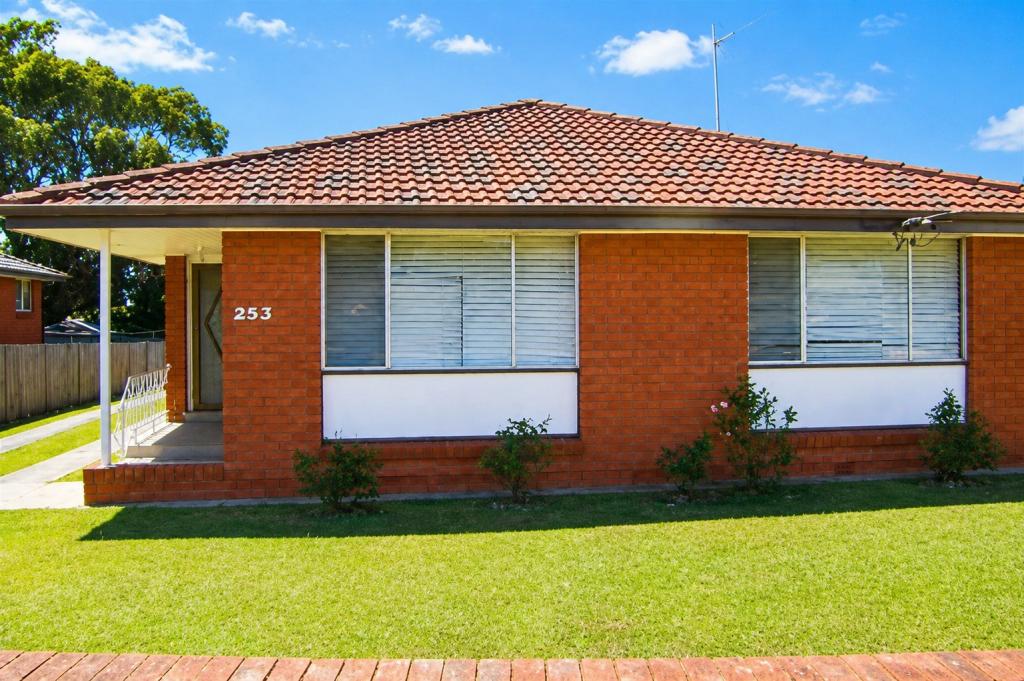 2/253 Shellharbour Rd, Barrack Heights, NSW 2528