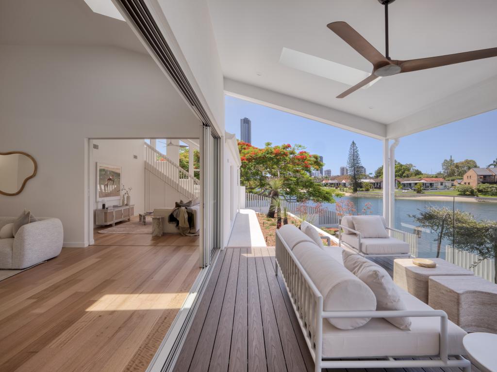 24 Maureen Ct, Broadbeach Waters, QLD 4218