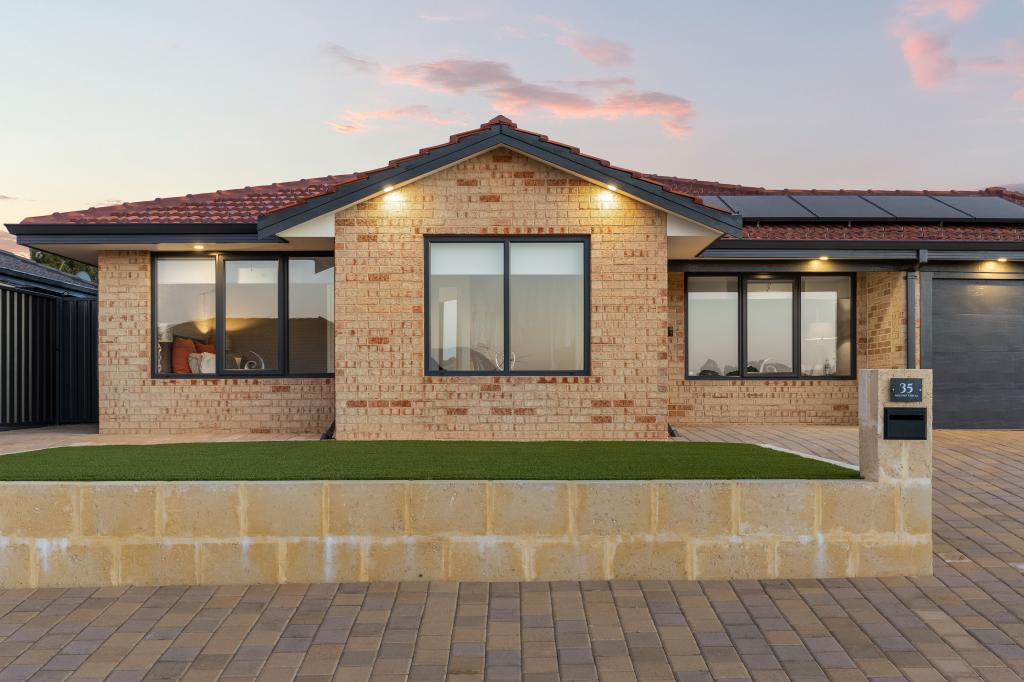 35 Melfort Cir, Kinross, WA 6028