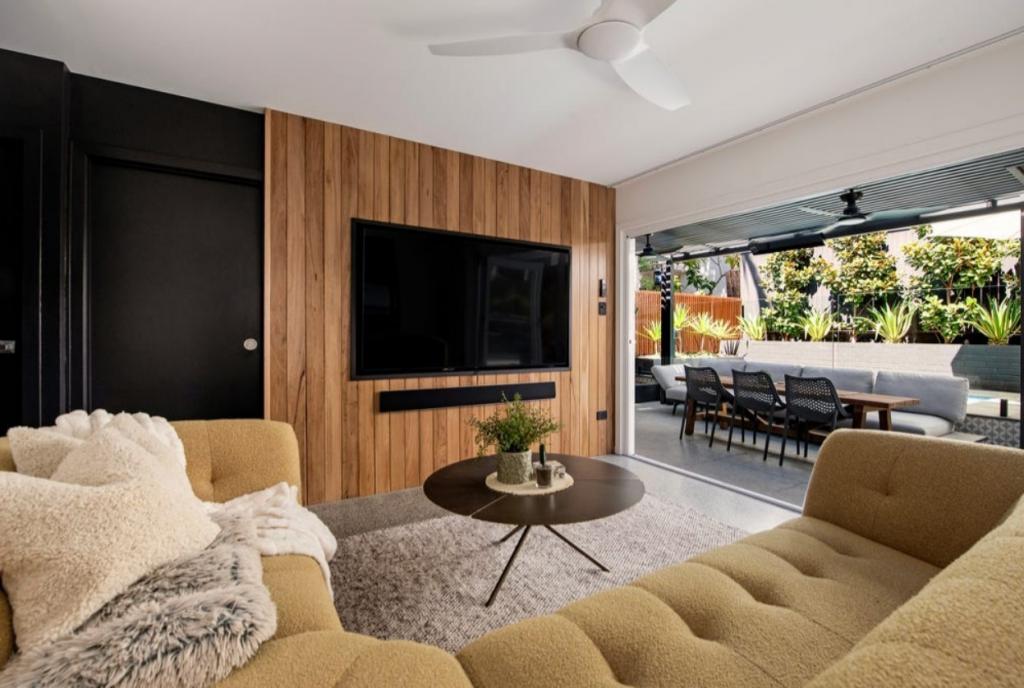 88 Seagull Ave, Mermaid Beach, QLD 4218