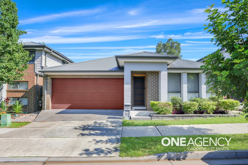 33 Barrow Cct, Jordan Springs, NSW 2747