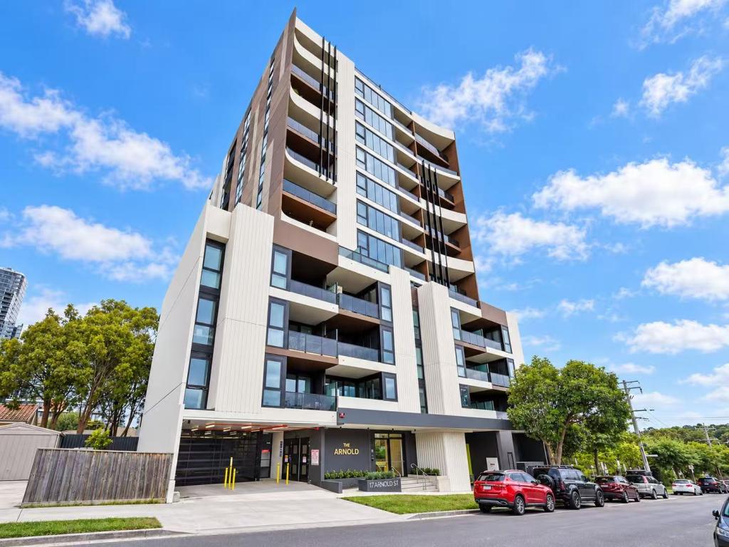 1001/17 ARNOLD ST, BOX HILL, VIC 3128