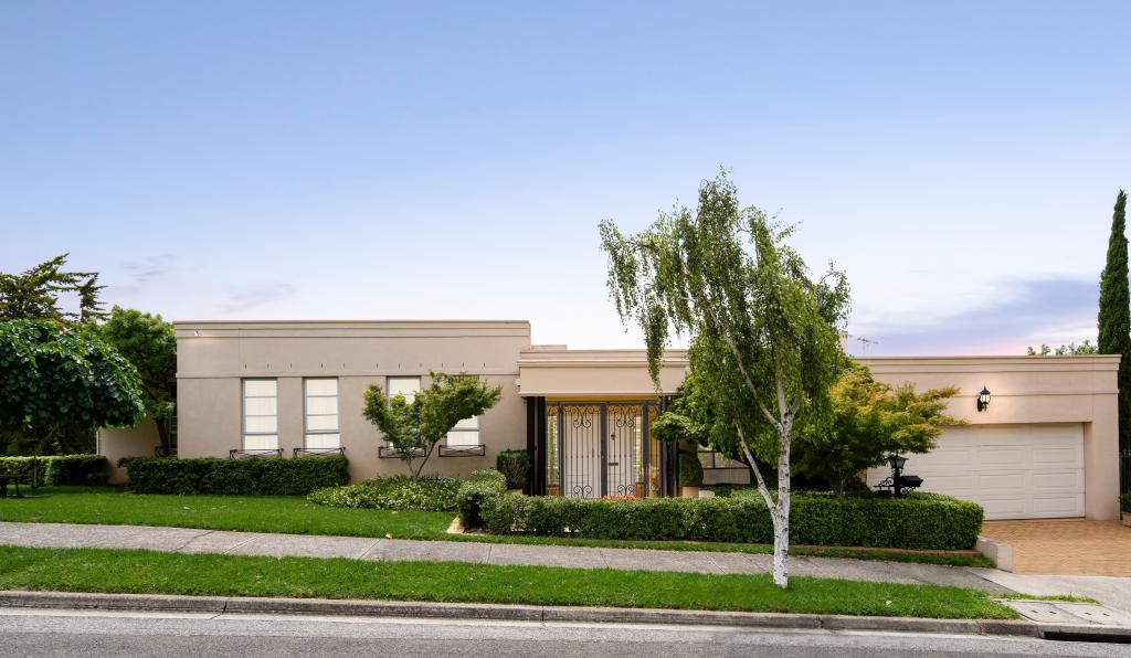 1 Weyburn Pl, Avondale Heights, VIC 3034