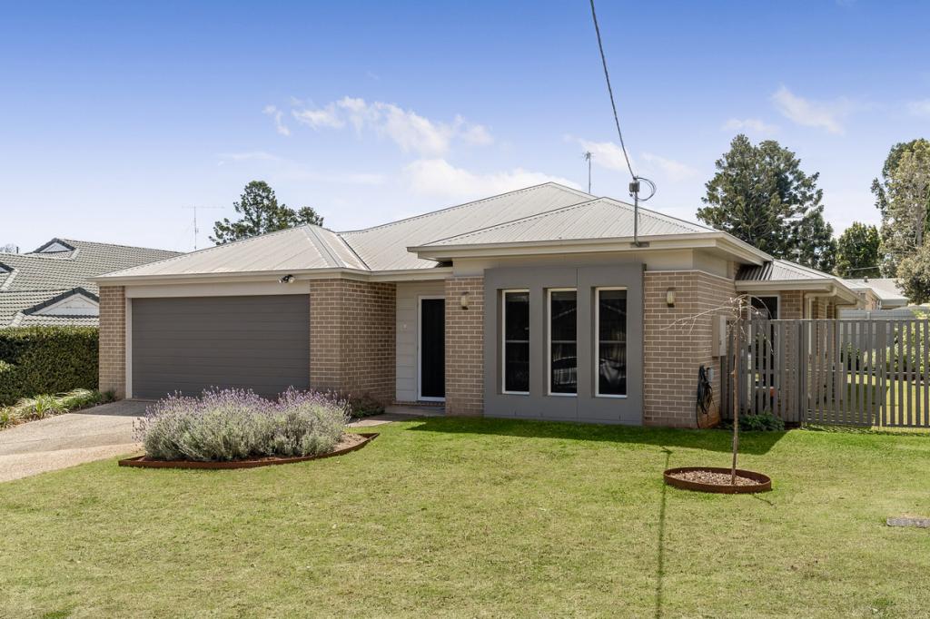 1/15 MINA ST, RANGEVILLE, QLD 4350