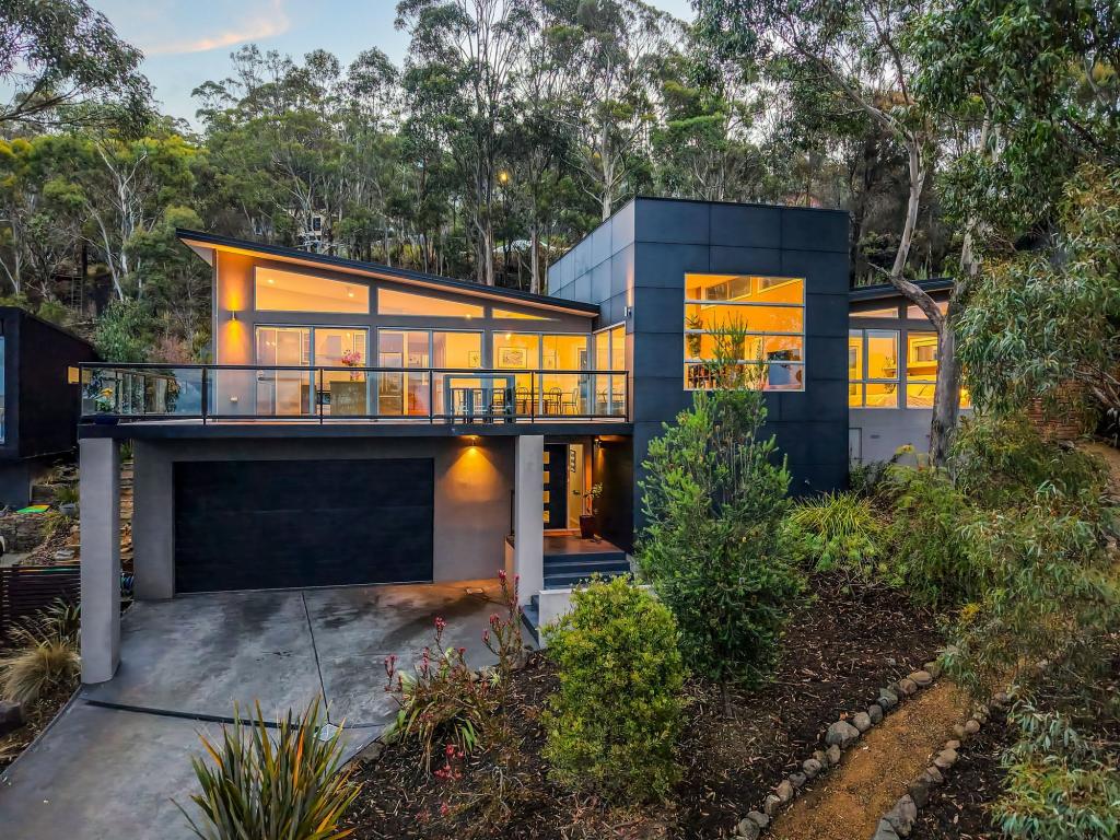 2 Correa Pl, Tolmans Hill, TAS 7007